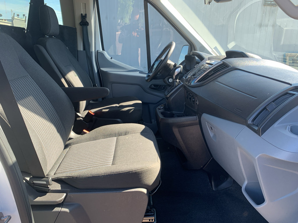 Used 2018 Ford Transit 150 XLT image 34