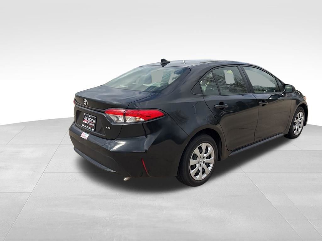 Used 2022 Toyota Corolla LE image 4
