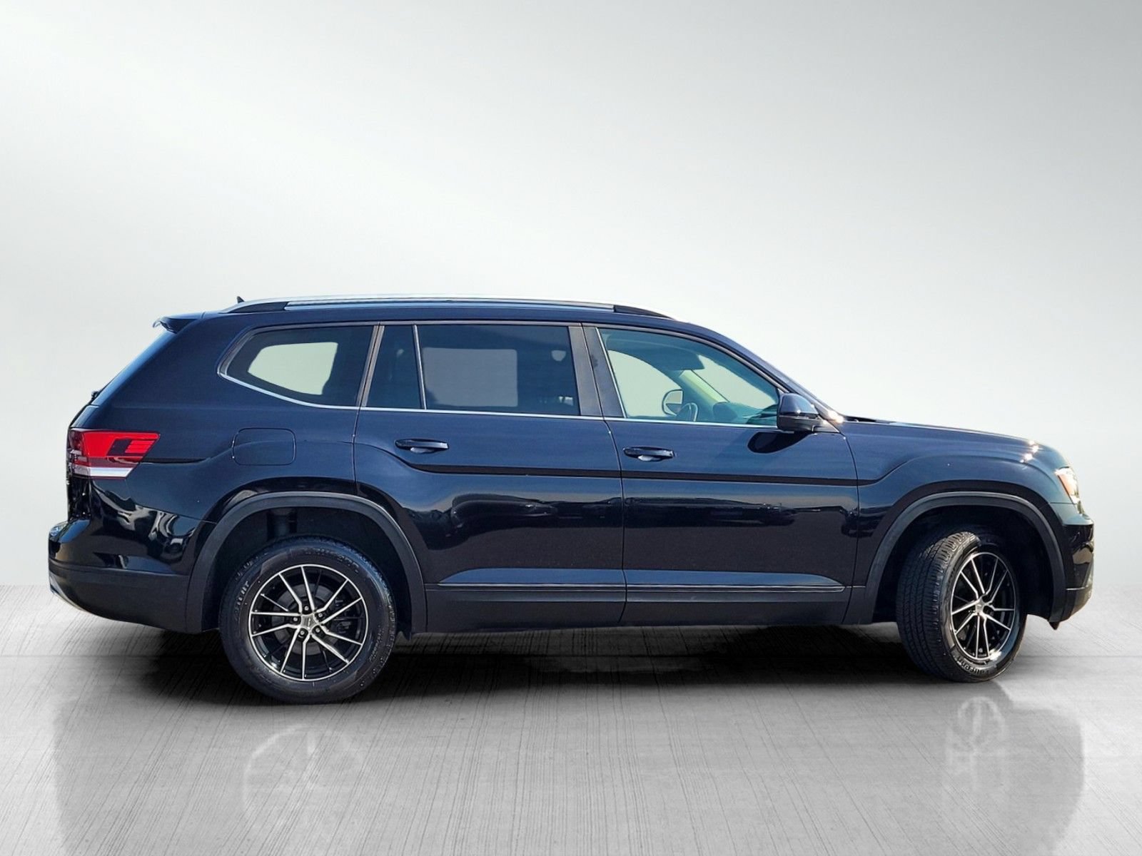 Used 2019 Volkswagen Atlas SE FWD image 3