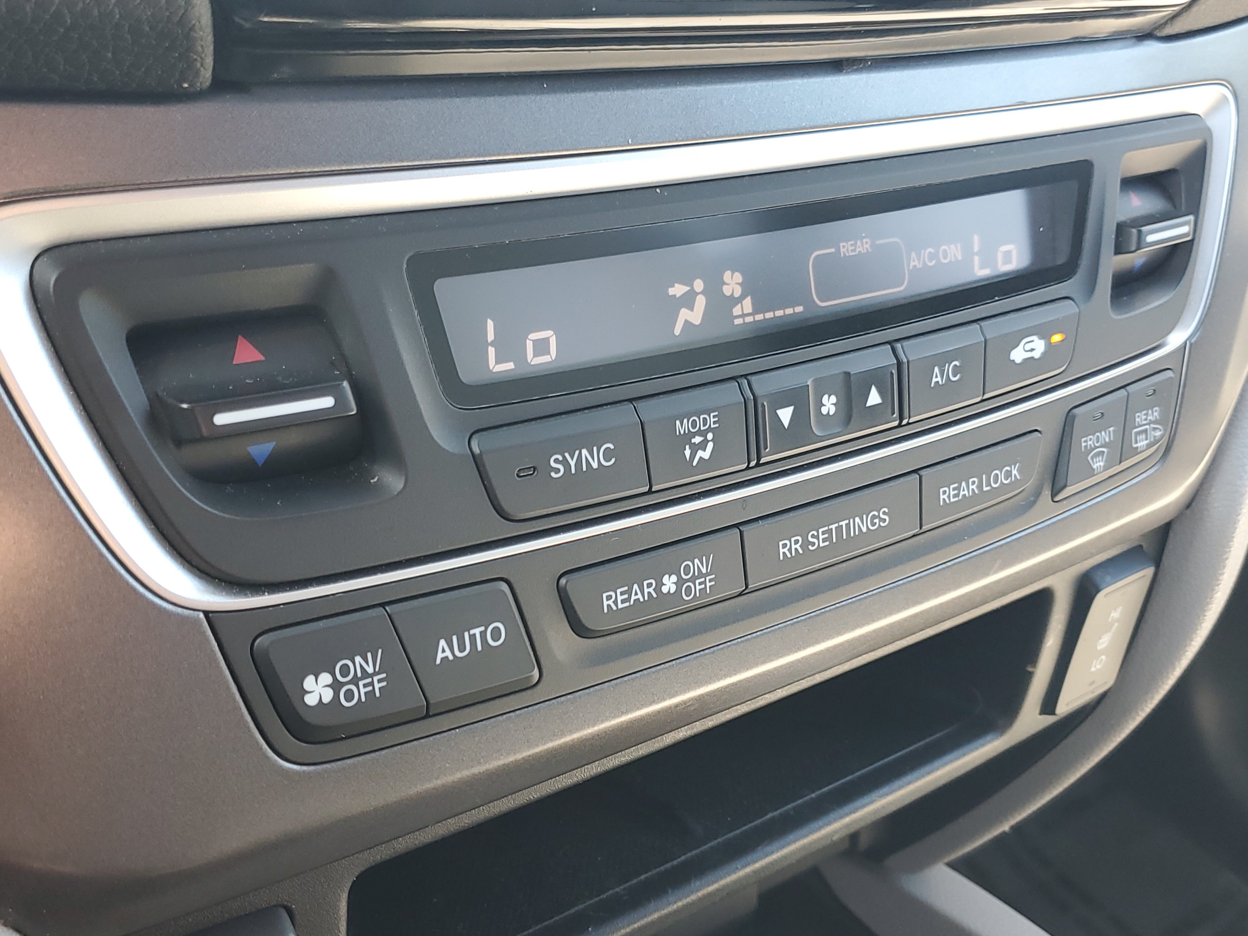 Used 2018 Honda Pilot EX-L image 33