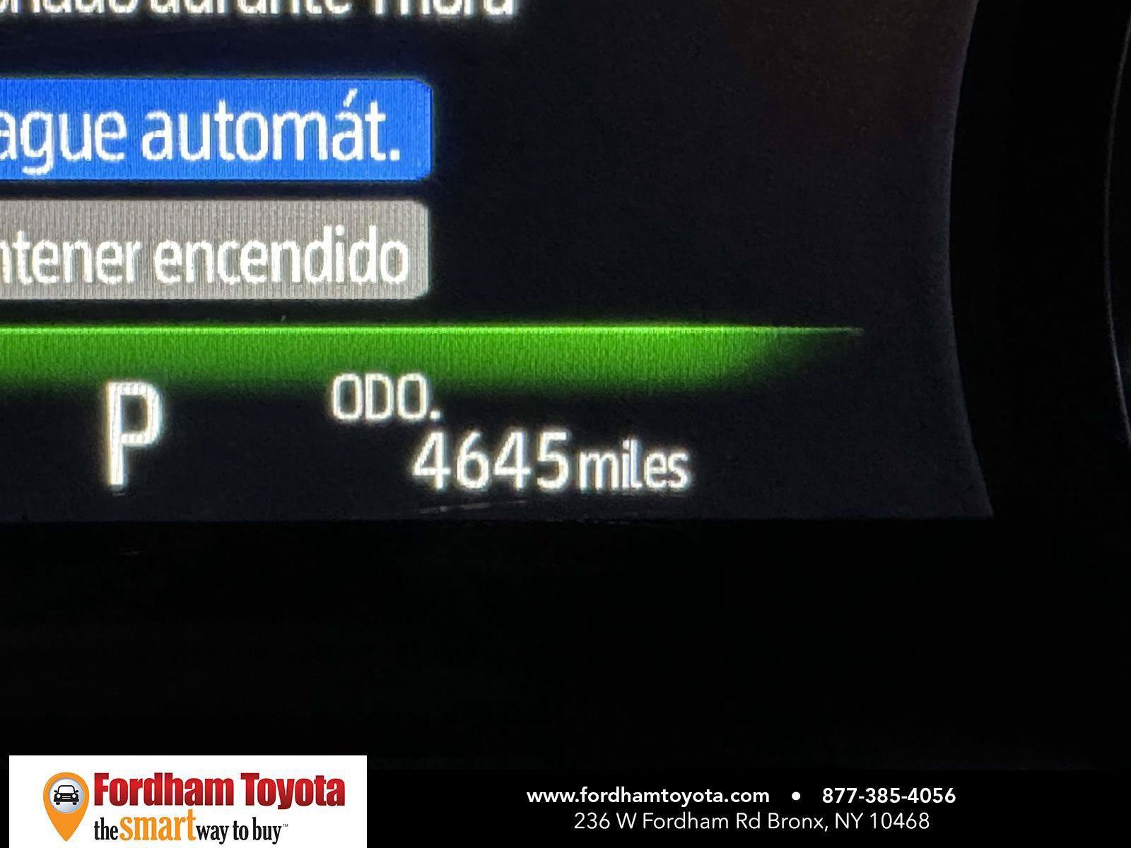Used 2025 Toyota Sienna LE FWD image 36