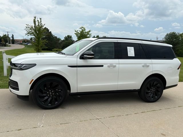 Used 2026 Lincoln Navigator Reserve w/ Jet Appearance Package