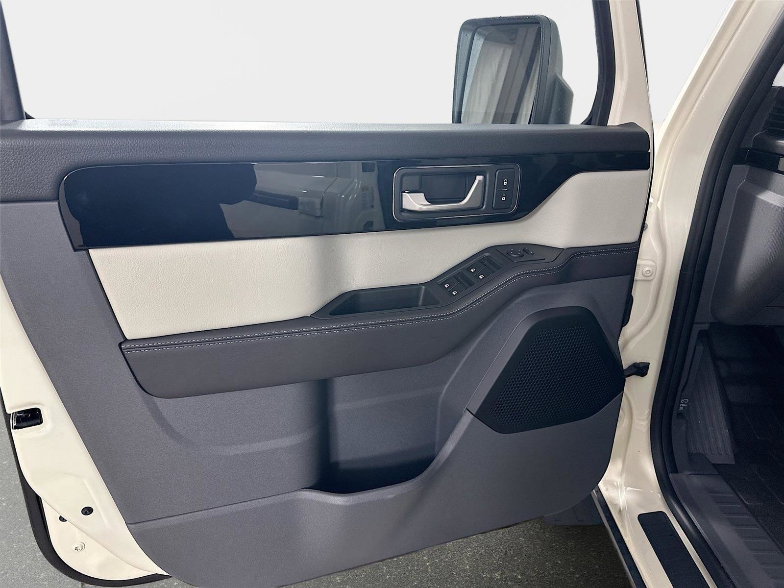 New 2025 INEOS Grenadier Fieldmaster Edition image 17