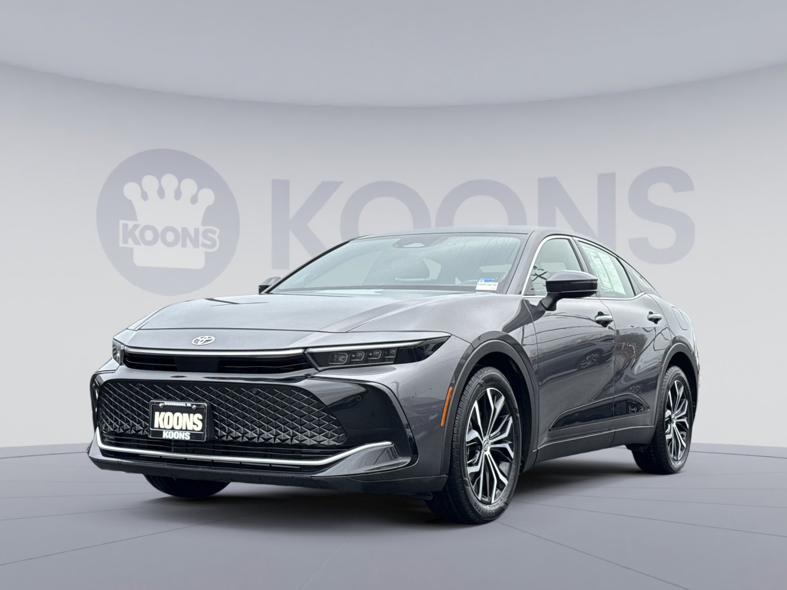 Used 2024 Toyota Crown Limited image 1