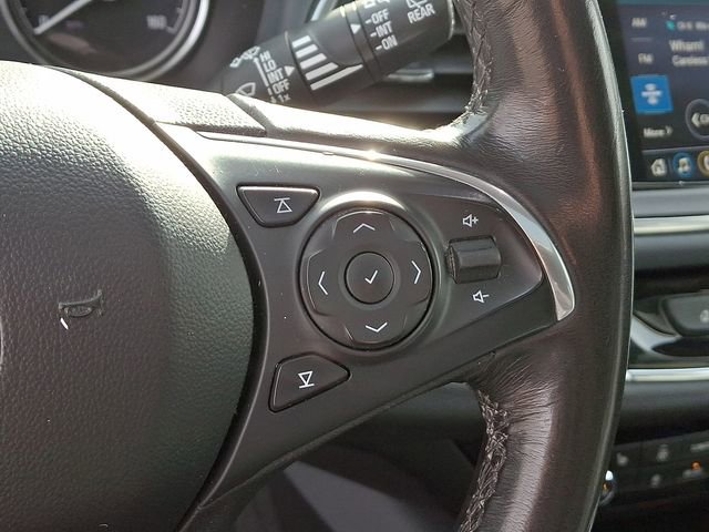 Used 2020 Buick Enclave Essence w/ LPO, Touring Package image 27