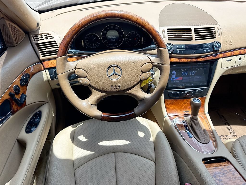 Used 2009 Mercedes-Benz E 350 Sedan image 15