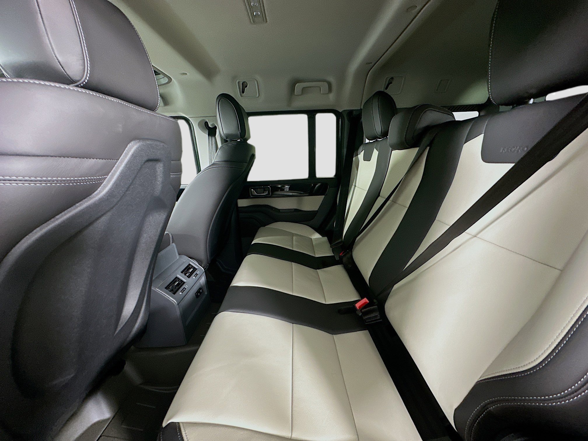 New 2025 INEOS Grenadier Fieldmaster Edition image 38