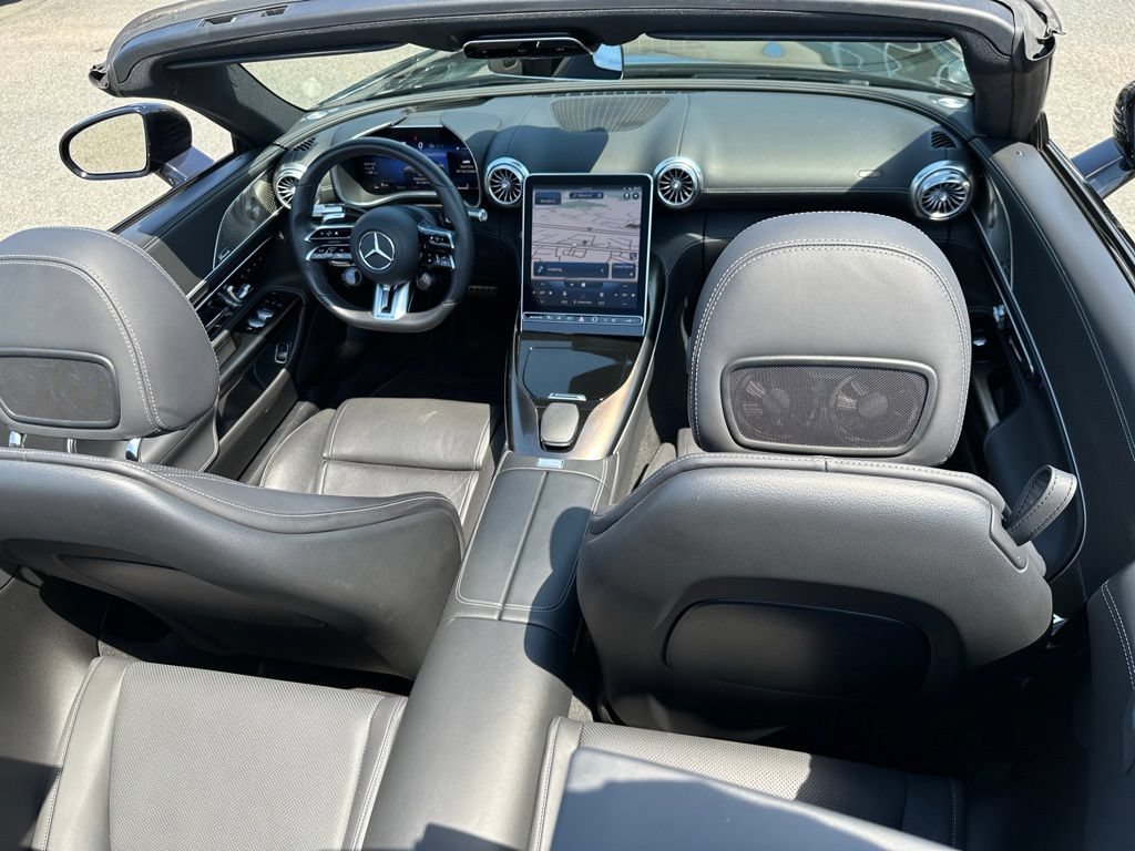 Used 2022 Mercedes-Benz SL 63 AMG 4MATIC w/ Driver Assistance Package image 26