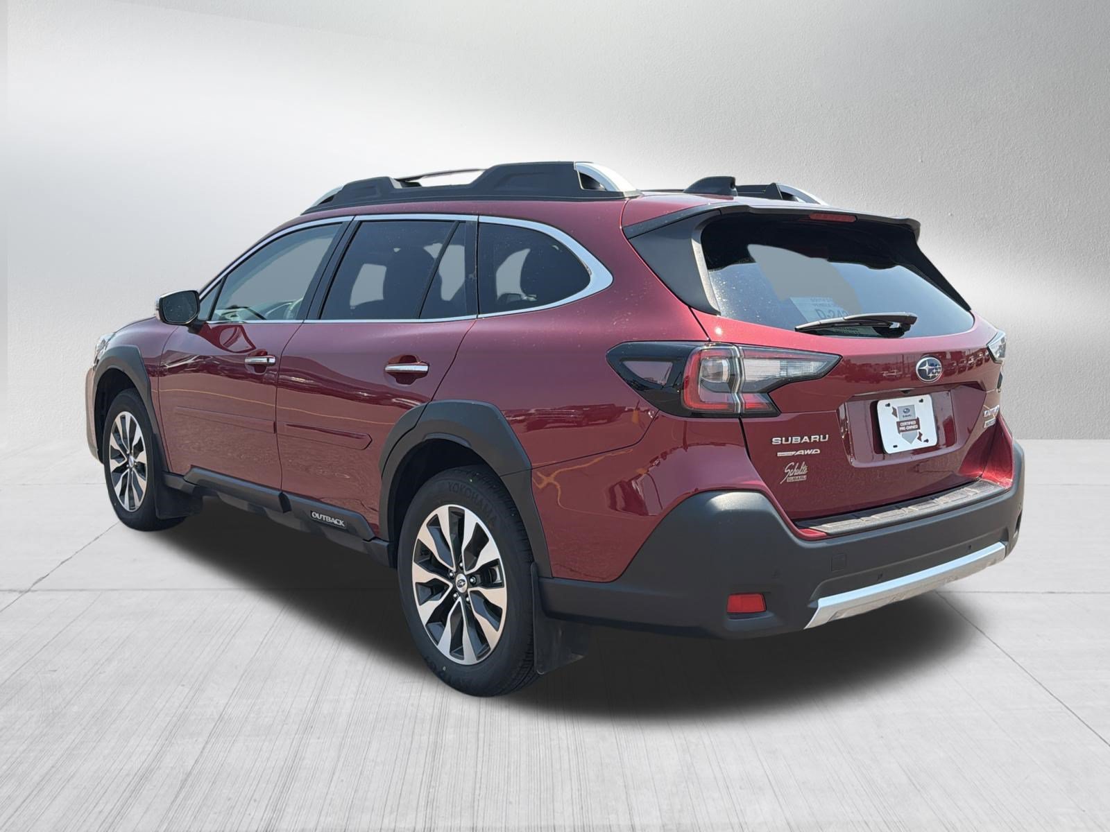 Certified 2025 Subaru Outback Touring AWD/4WD image 5