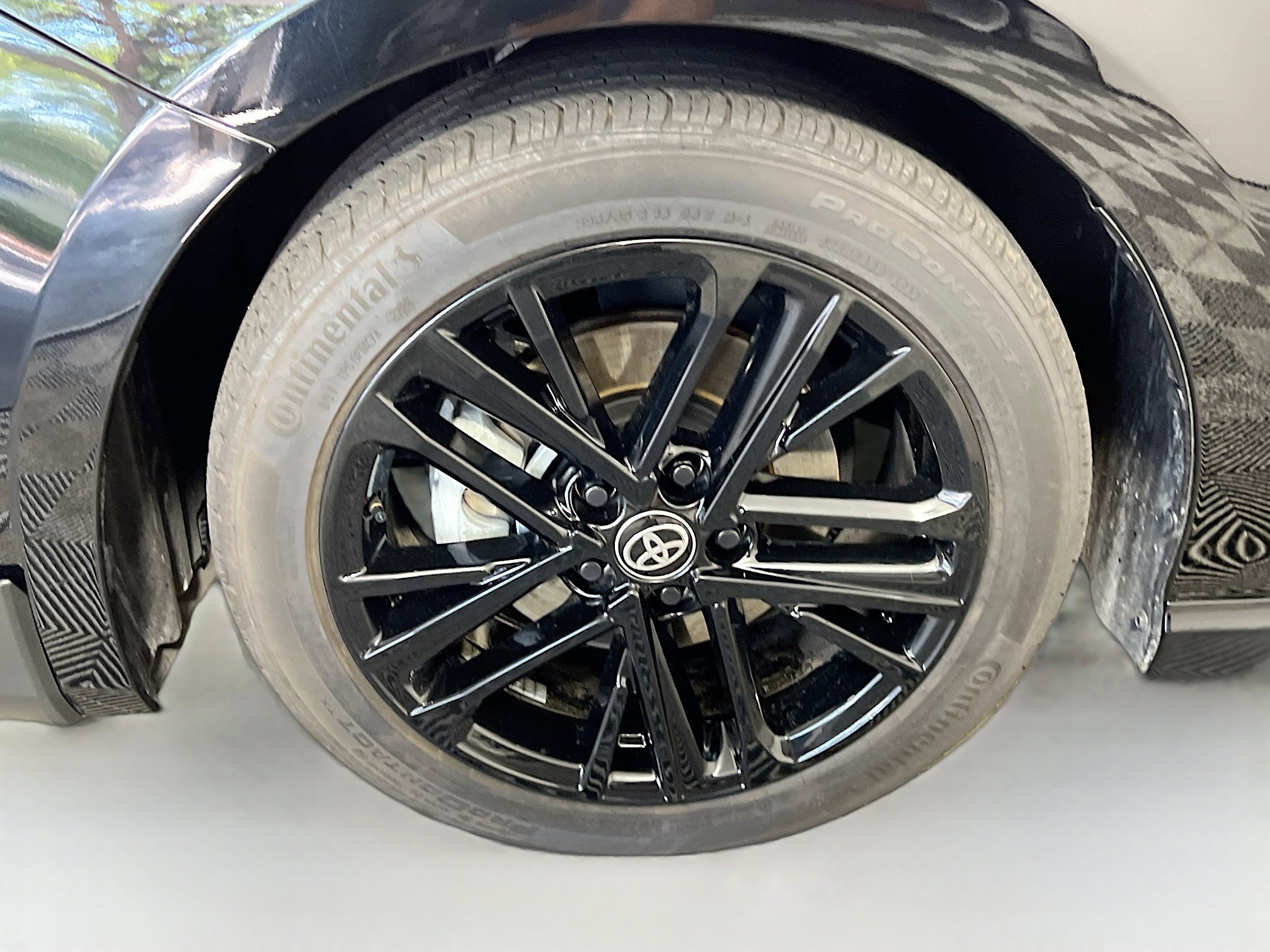 Used 2025 Toyota Camry SE FWD image 14