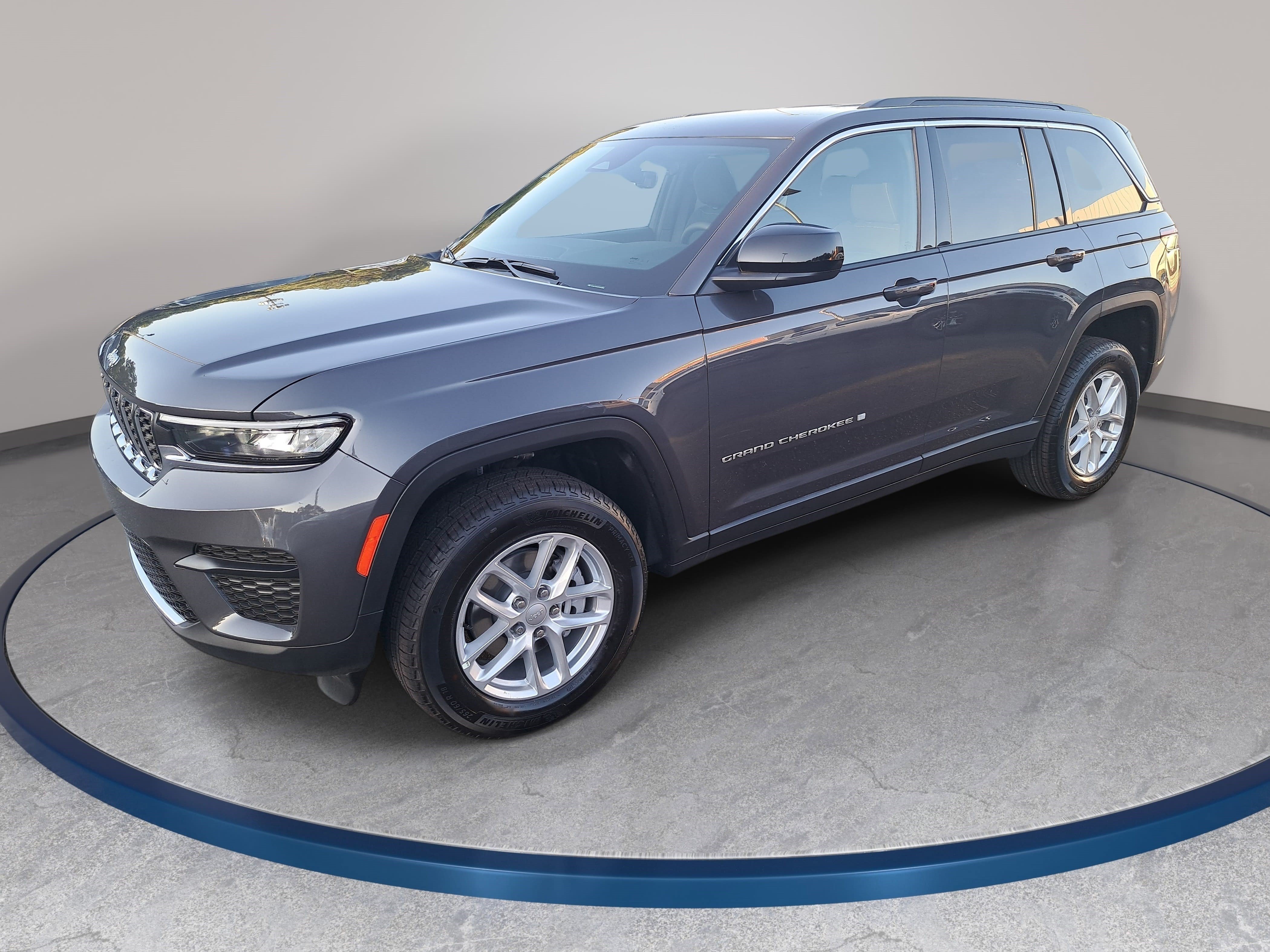 New 2026 Jeep Grand Cherokee Laredo