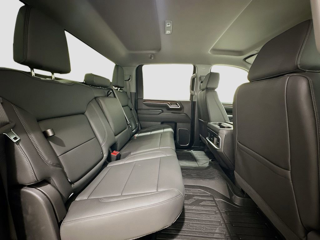 New 2026 GMC Sierra 3500 SLT w/ SLT Convenience Package image 28