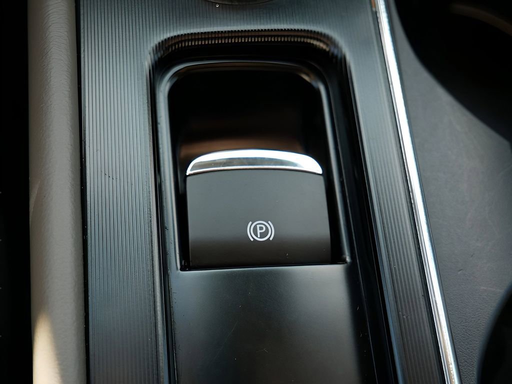 Certified 2023 Lincoln Corsair AWD w/ Equipment Group 101A image 26