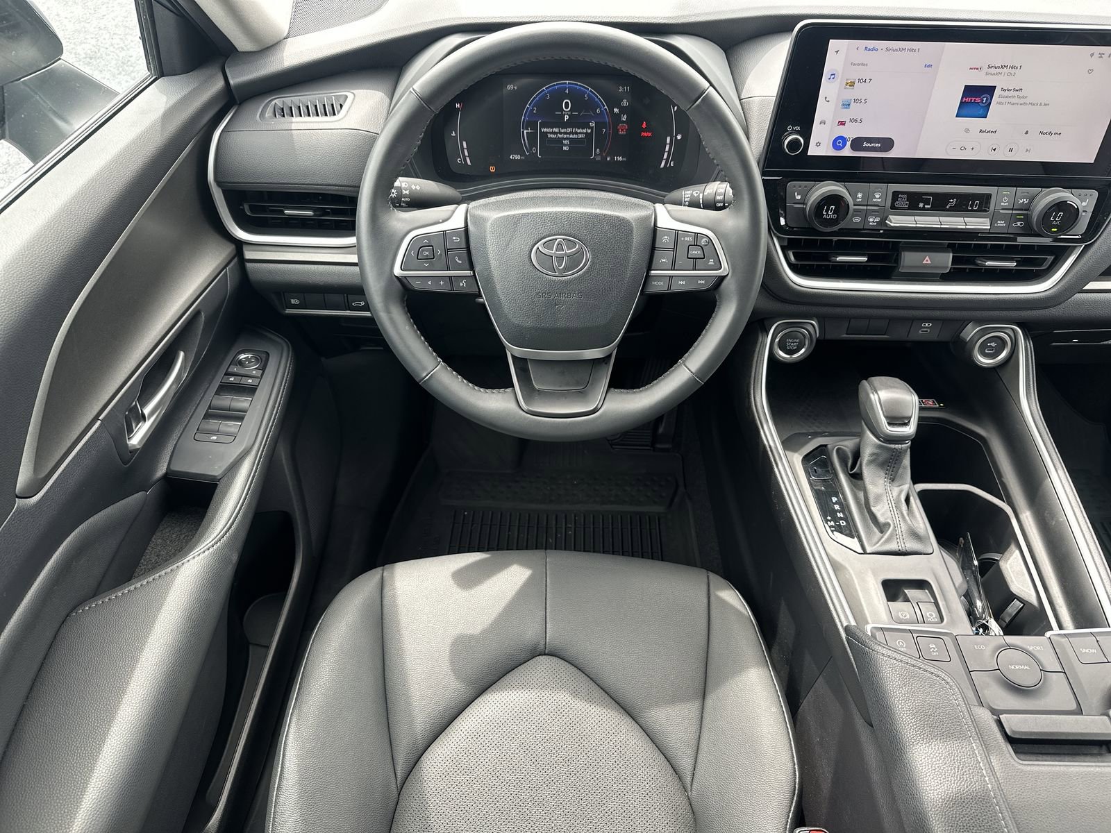 Used 2025 Toyota Grand Highlander FWD image 17