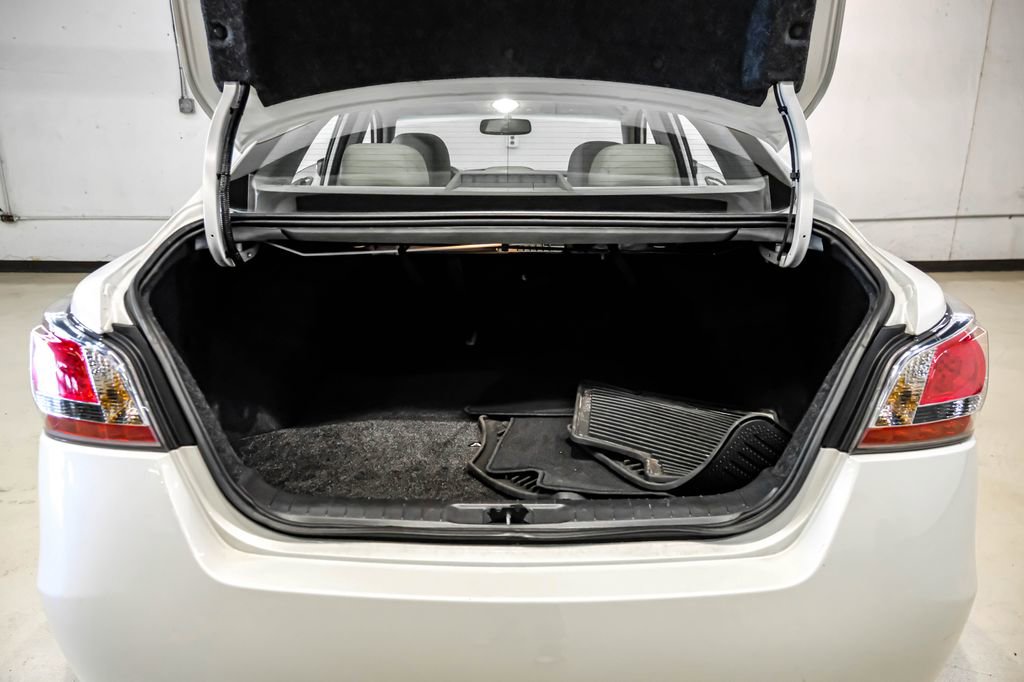Used 2015 Nissan Altima 3.5 SL FWD image 55