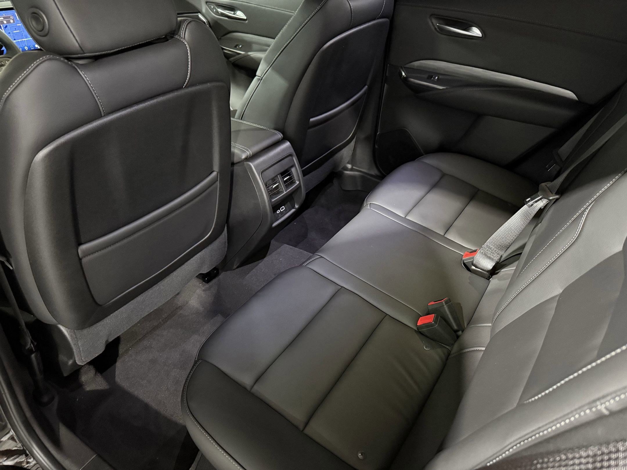 New 2025 Cadillac XT4 Premium Luxury image 36