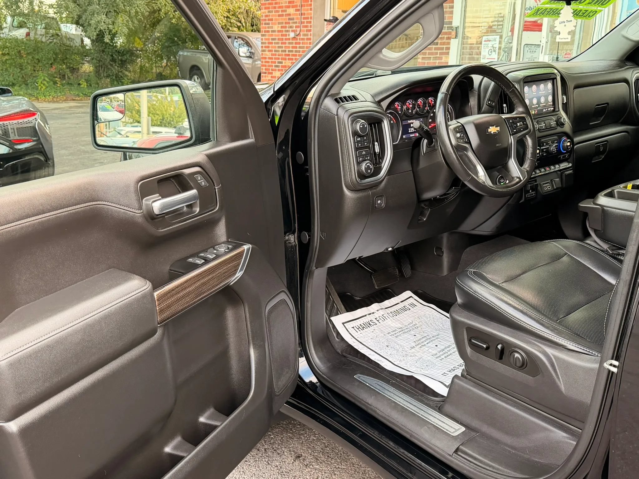 Used 2019 Chevrolet Silverado 1500 LT w/ All-Star Edition AWD/4WD image 8