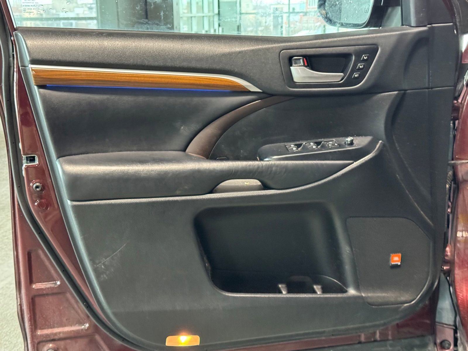 Used 2019 Toyota Highlander Limited AWD/4WD image 17