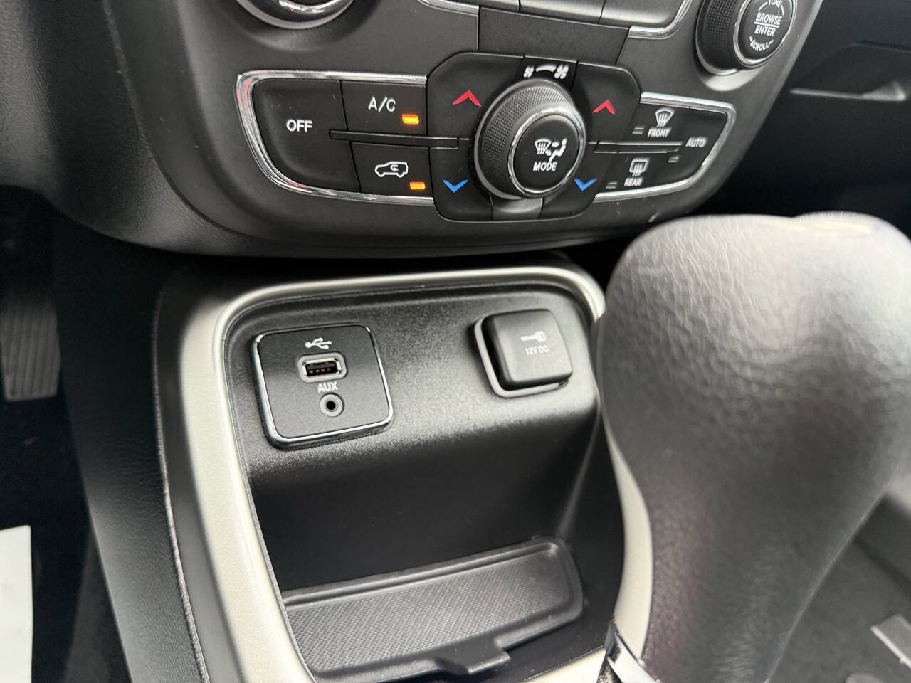 Used 2018 Jeep Compass Sport w/ Tech Group FWD image 28