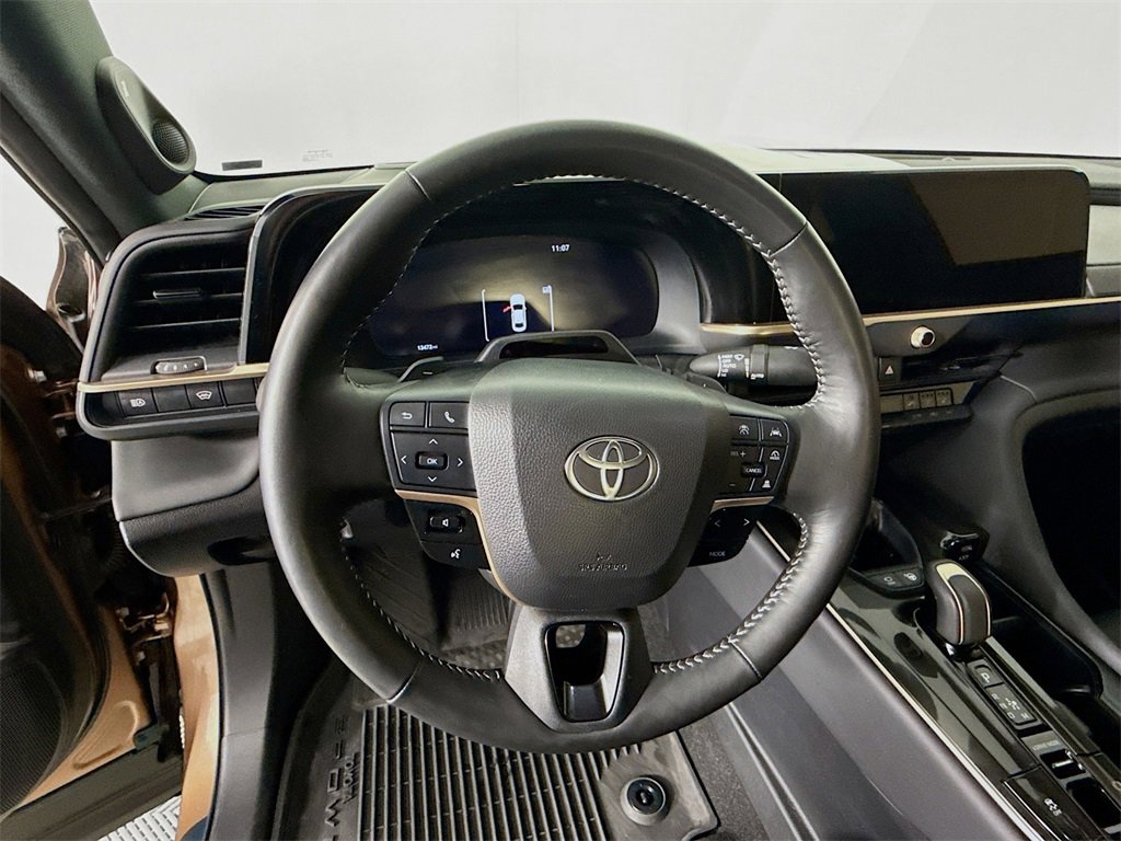 Used 2025 Toyota Crown Platinum image 12