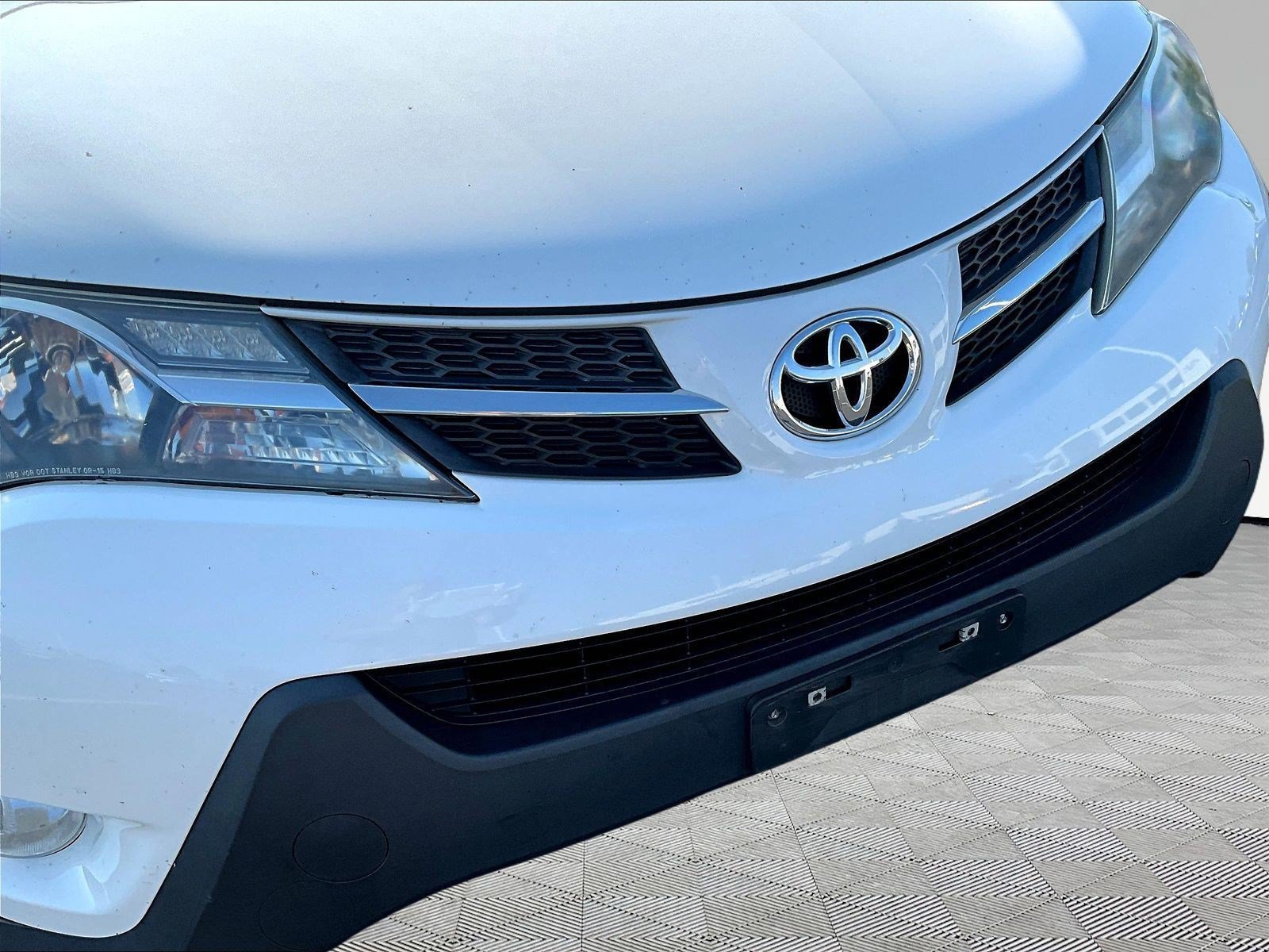 Used 2015 Toyota RAV4 XLE AWD/4WD image 29