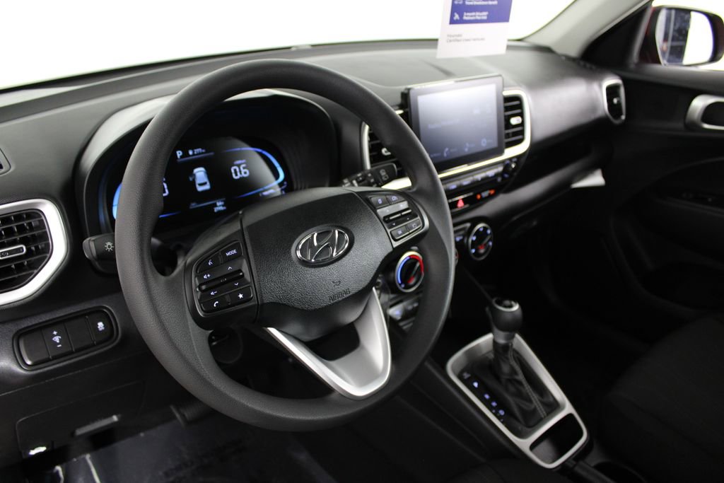 Used 2026 Hyundai Venue SE image 18