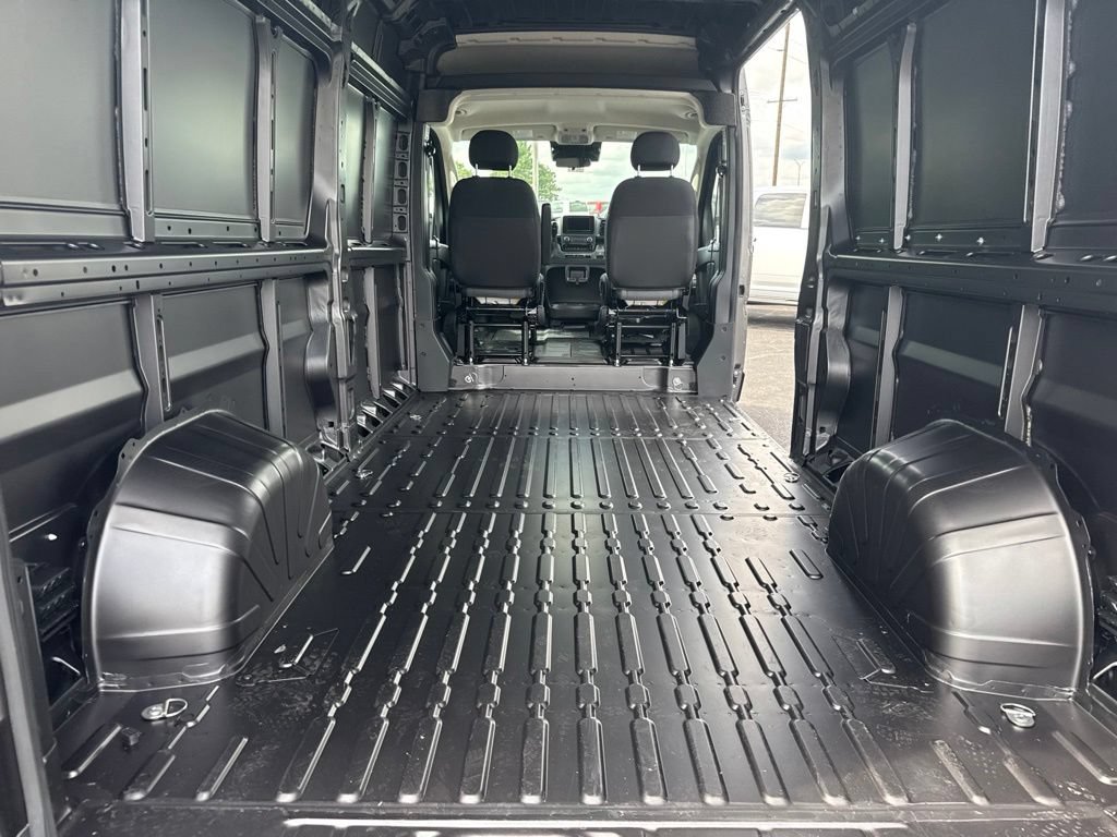 New 2026 RAM ProMaster 2500 w/ Convenience Group FWD image 8