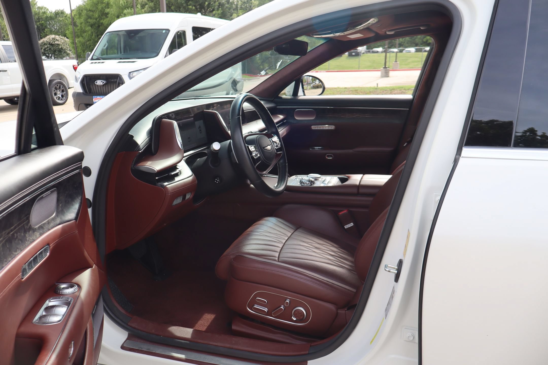 Used 2023 Genesis G90 3.5T AWD/4WD image 29