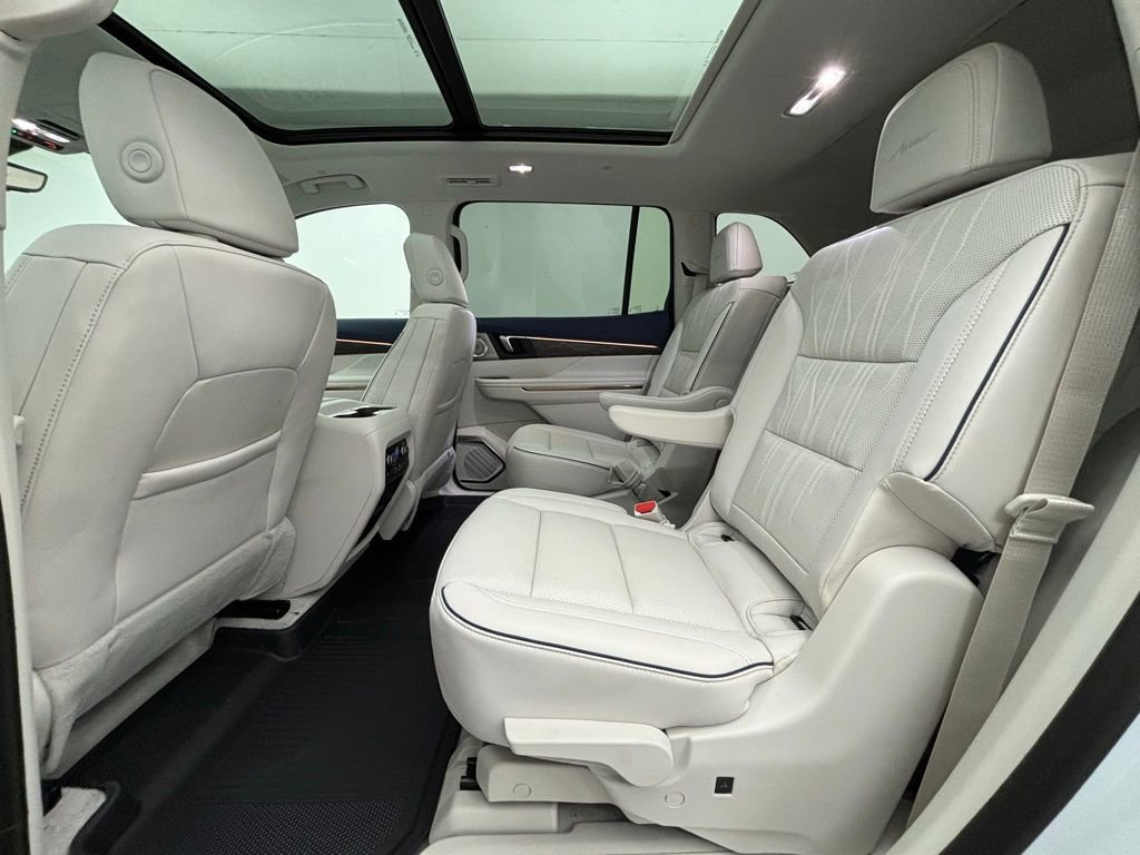 New 2026 Buick Enclave Avenir image 44