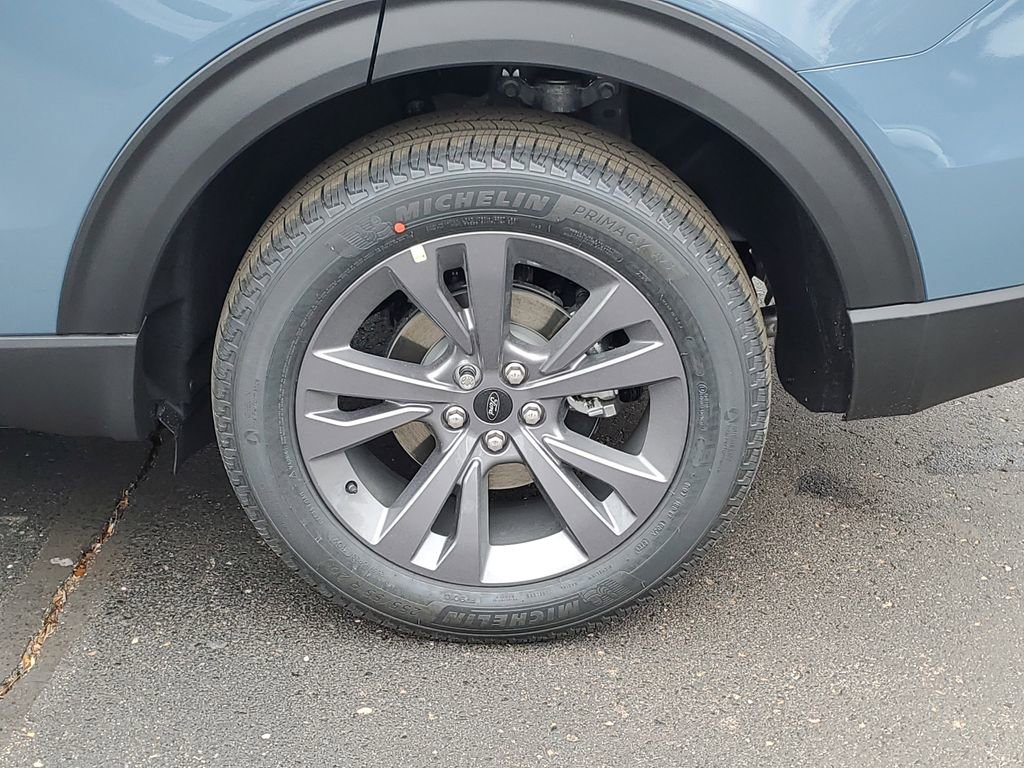 New 2026 Ford Explorer Active image 32