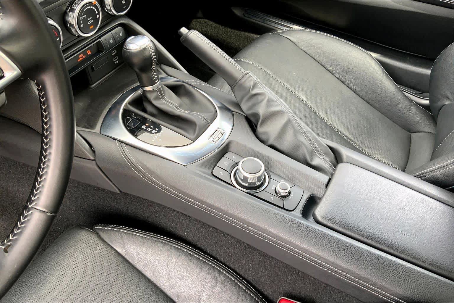 Used 2025 MAZDA MX-5 Miata RF Grand Touring RWD image 14