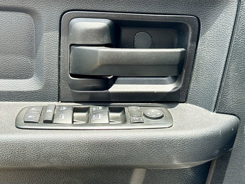 Used 2014 RAM 2500 Tradesman w/ Chrome Appearance Group AWD/4WD image 19