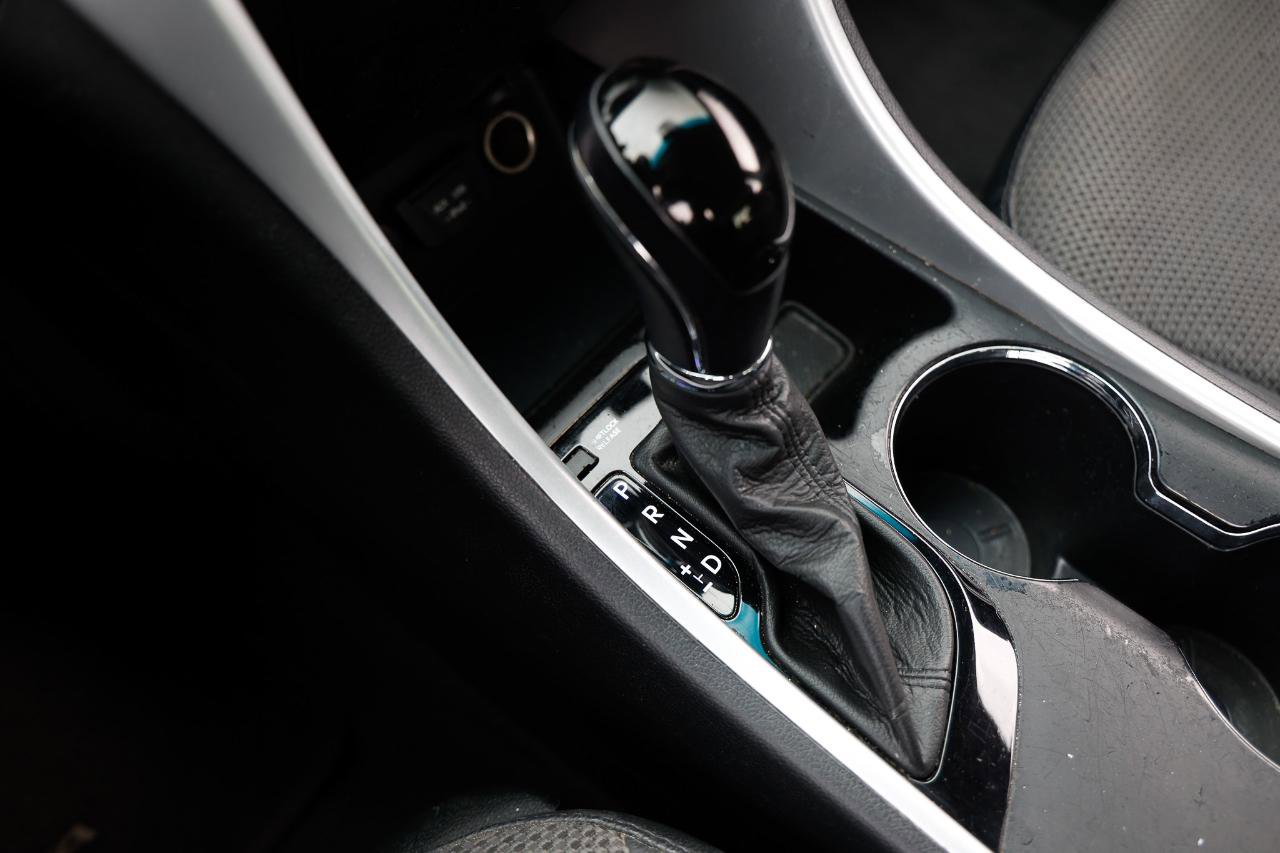 Used 2011 Hyundai Sonata SE w/ Navigation & Sunroof Pkg 4 FWD image 33