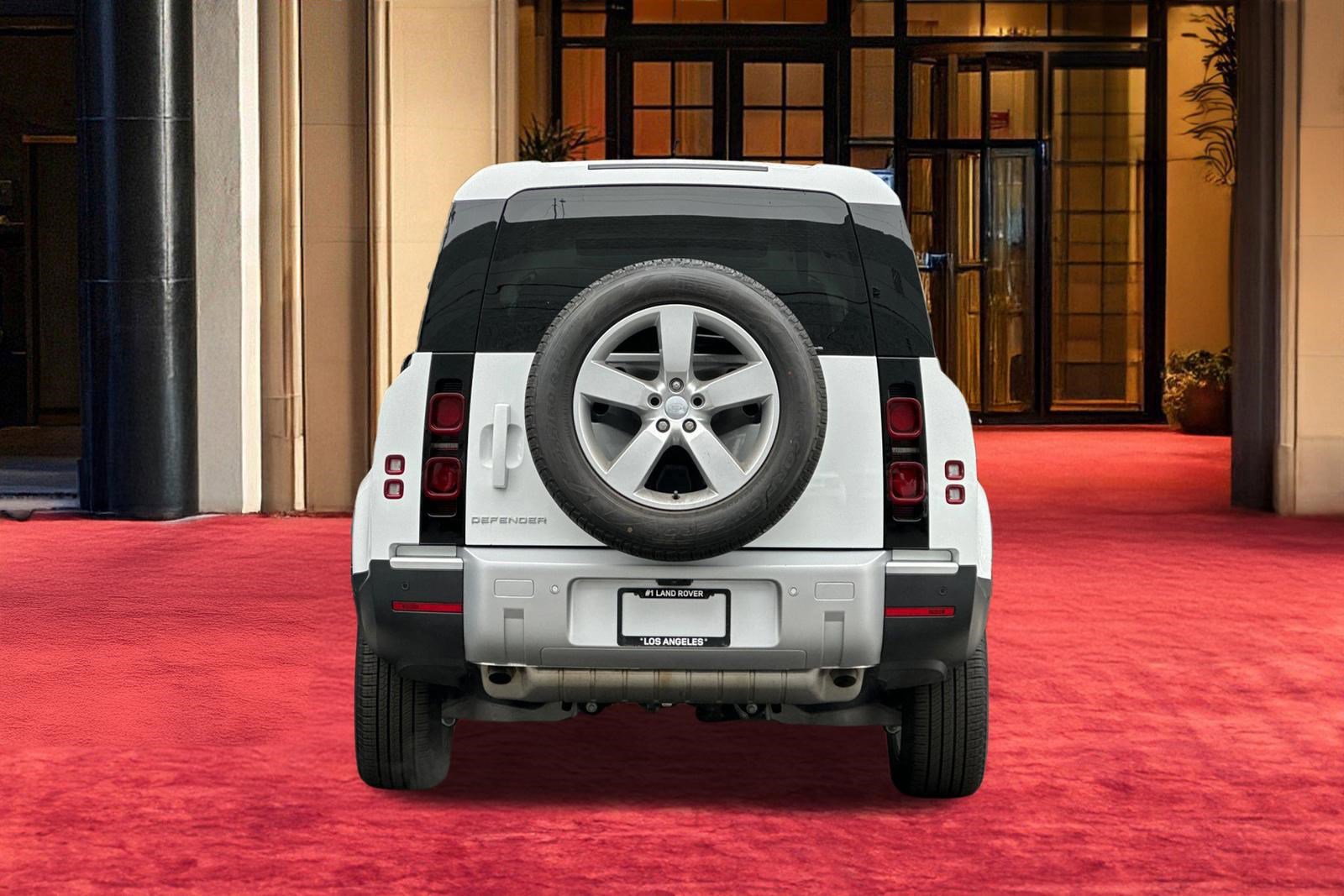 Used 2025 Land Rover Defender 130 S image 11