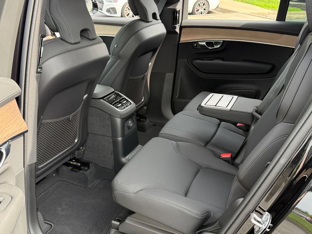New 2026 Volvo XC90 T8 Plus AWD/4WD image 16