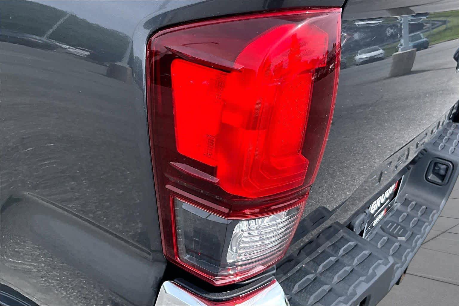 Used 2019 Toyota Tacoma TRD Off-Road AWD/4WD image 26