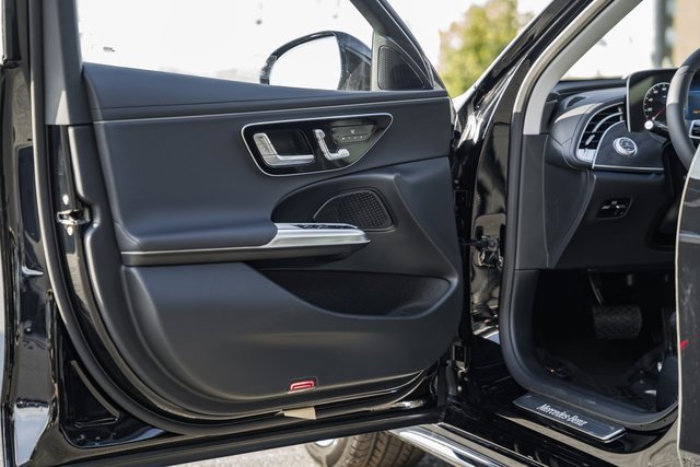New 2026 Mercedes-Benz E 350 4MATIC Sedan image 37