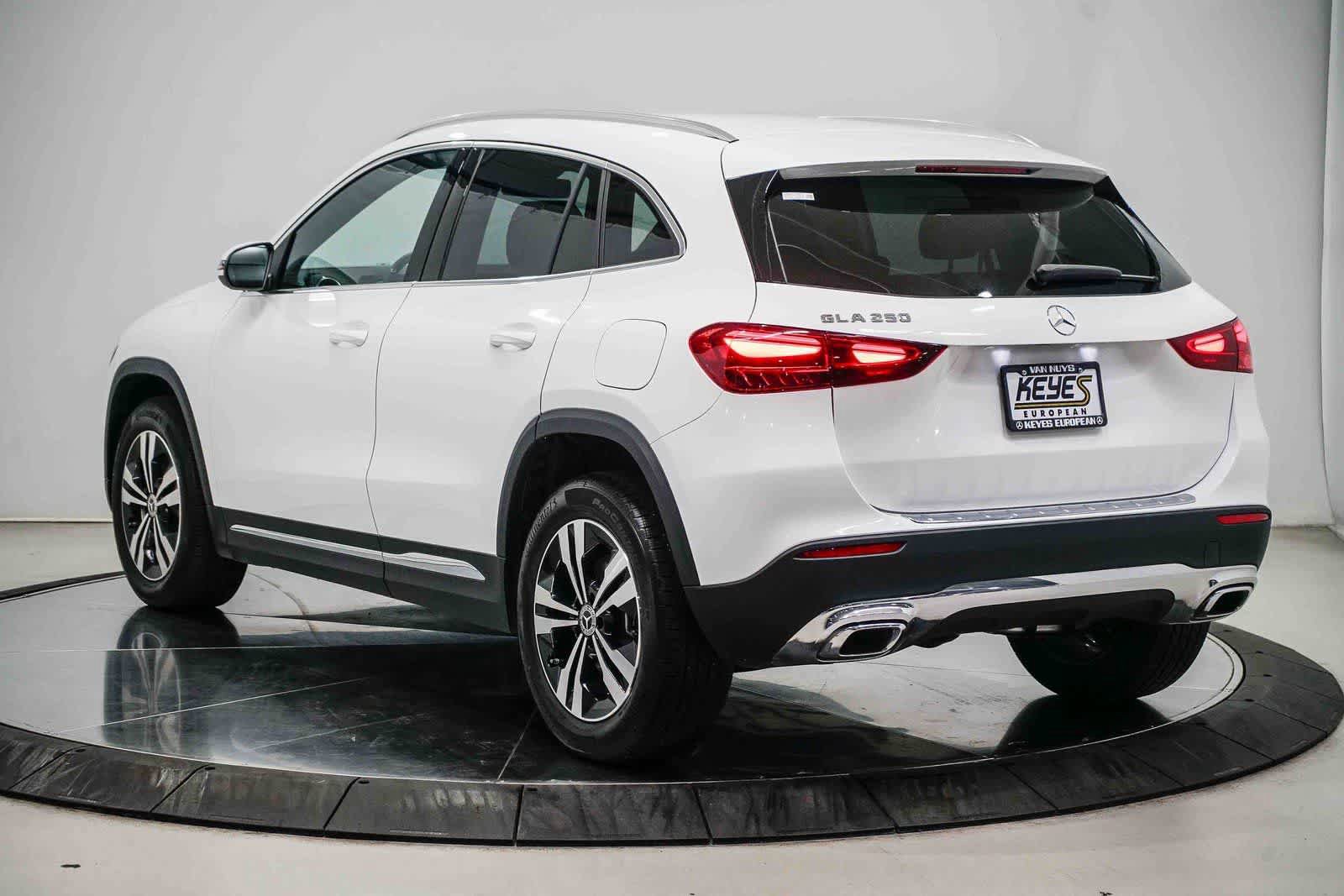Used 2026 Mercedes-Benz GLA 250 image 2