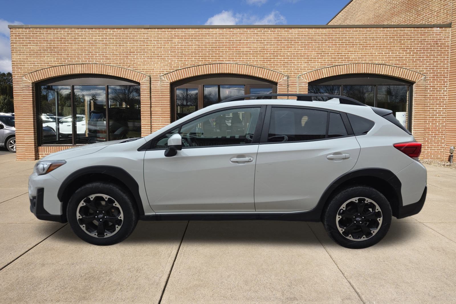 Used 2023 Subaru Crosstrek 2.0i Premium image 7