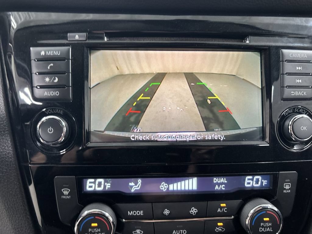 Used 2019 Nissan Rogue SV AWD/4WD image 15