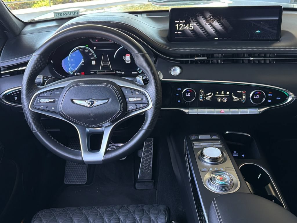 Used 2023 Genesis GV70 3.5T Sport w/ Sport Prestige Package AWD/4WD image 14