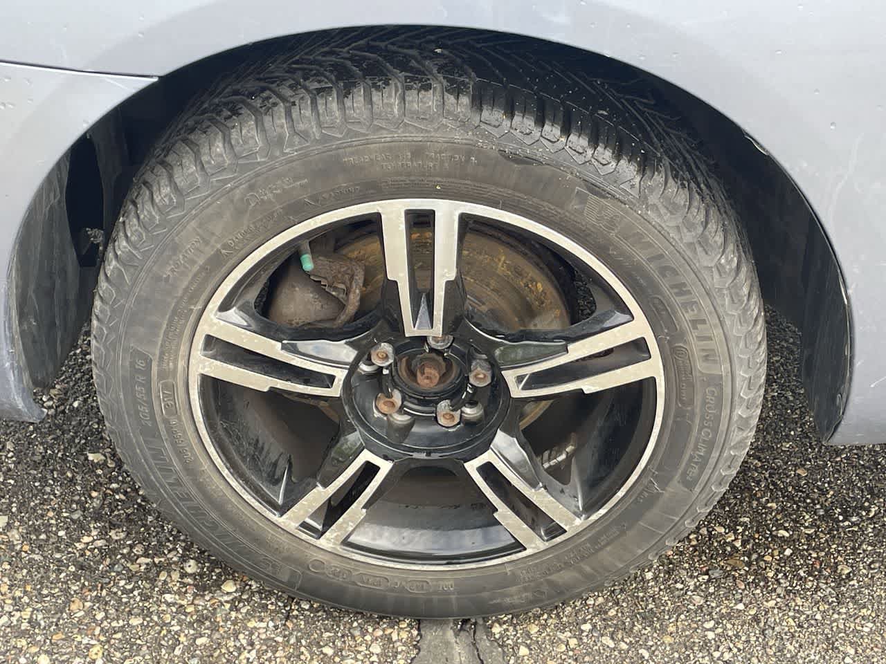 Used 2006 Toyota Matrix AWD image 32