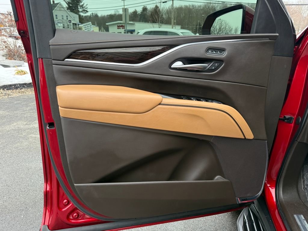 Used 2021 Cadillac Escalade Premium Luxury image 23