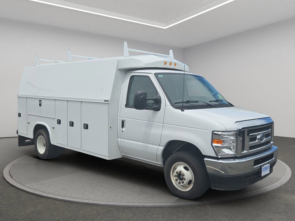 Used 2024 Ford E-450 and Econoline 450 Super Duty w/ Power Windows & Locks Group RWD image 8