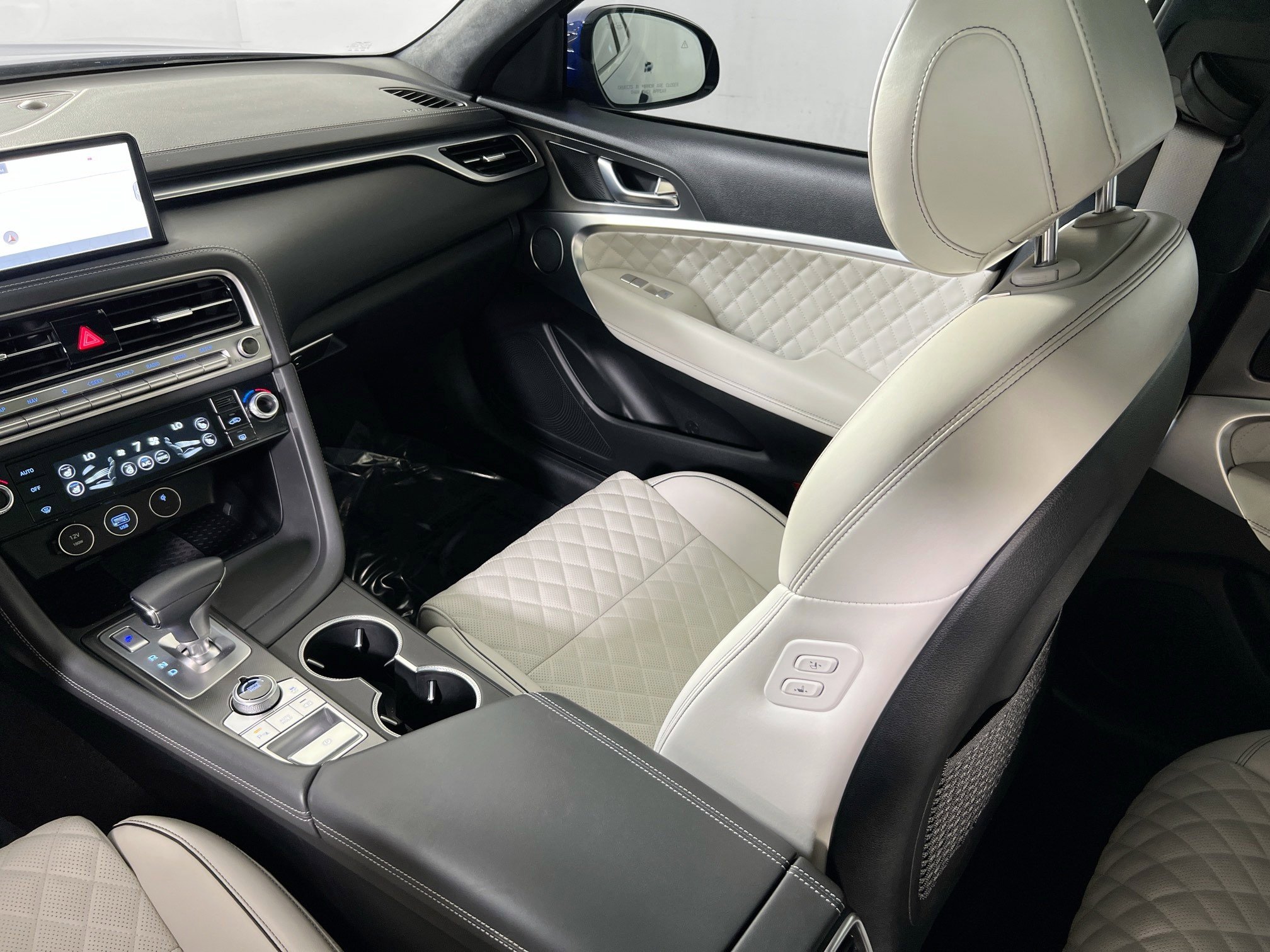 Used 2024 Genesis G70 3.3T Advanced w/ Sport Prestige Package image 25