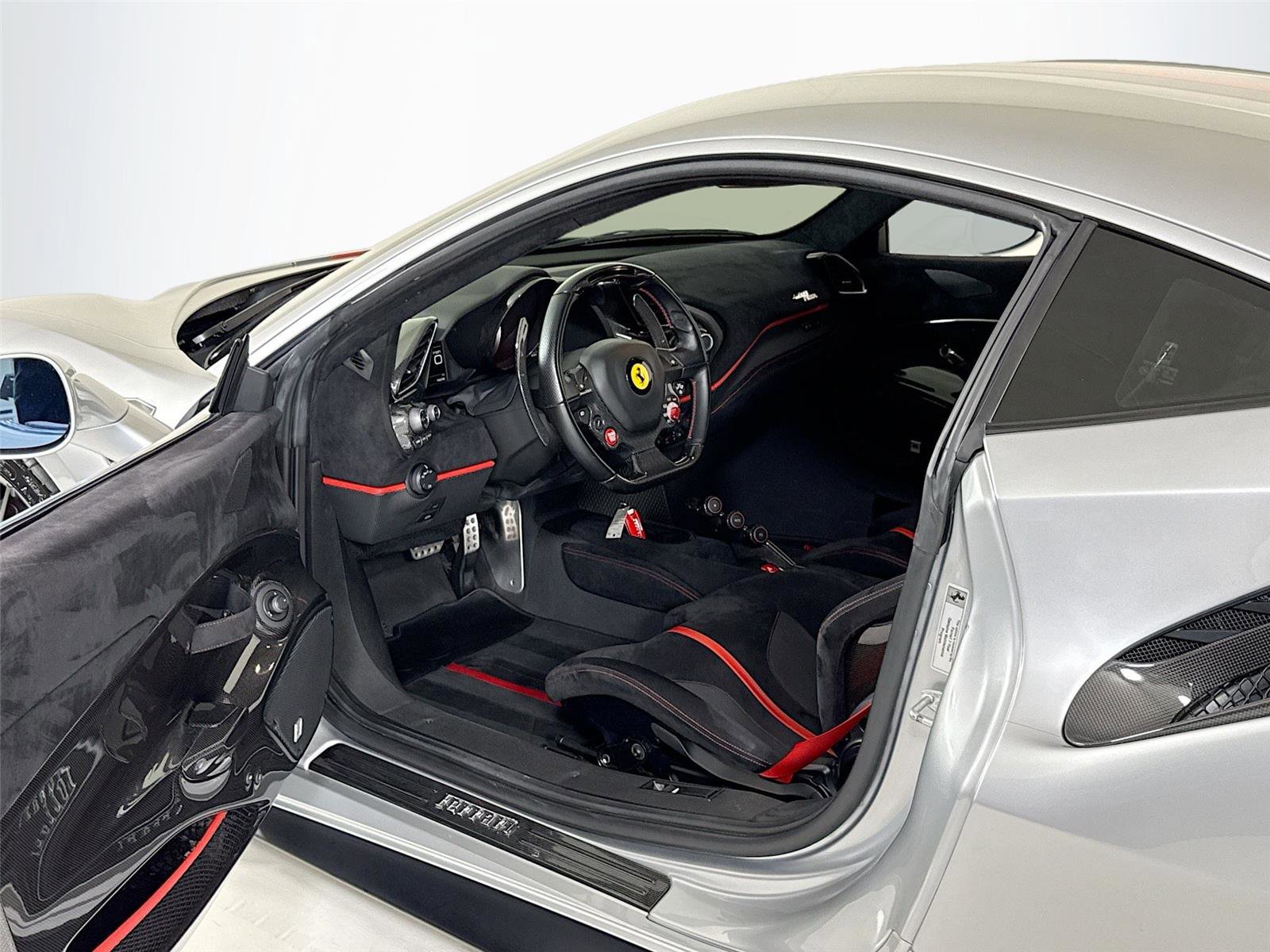 Used 2019 Ferrari 488 Pista Coupe image 12