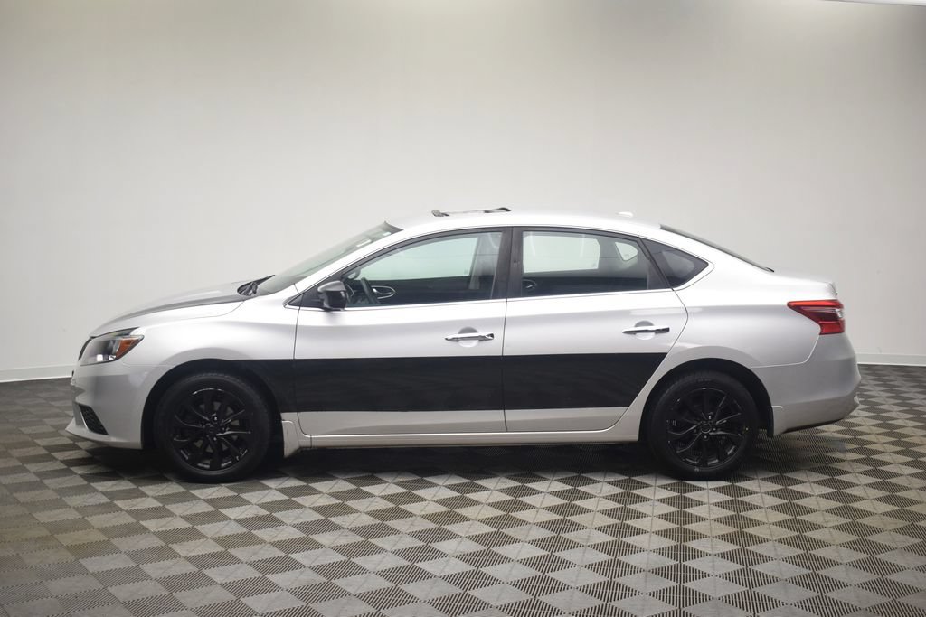 Used 2018 Nissan Sentra SV w/ Premium Package (P01) FWD image 9