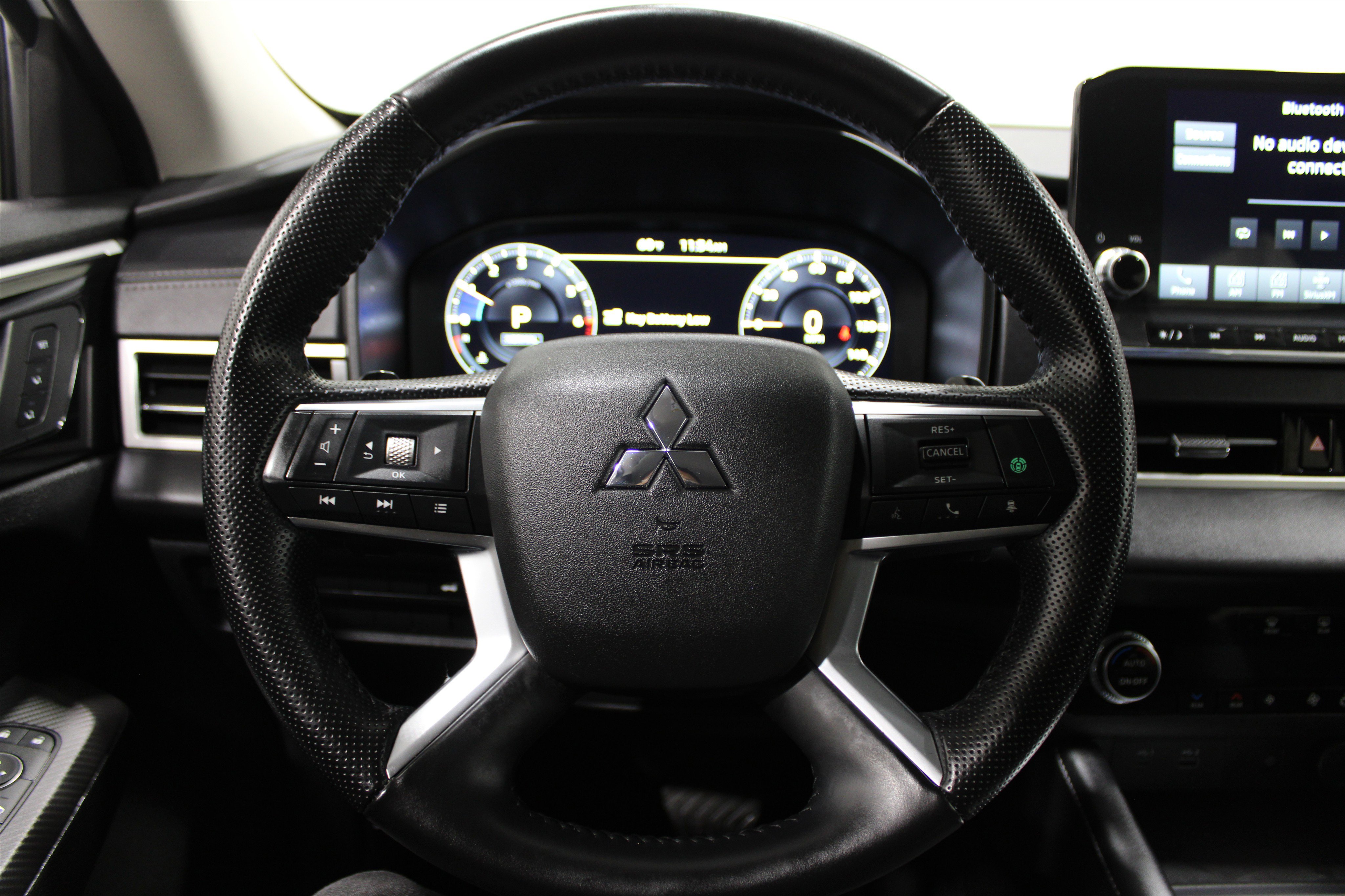 Used 2024 Mitsubishi Outlander SEL image 7