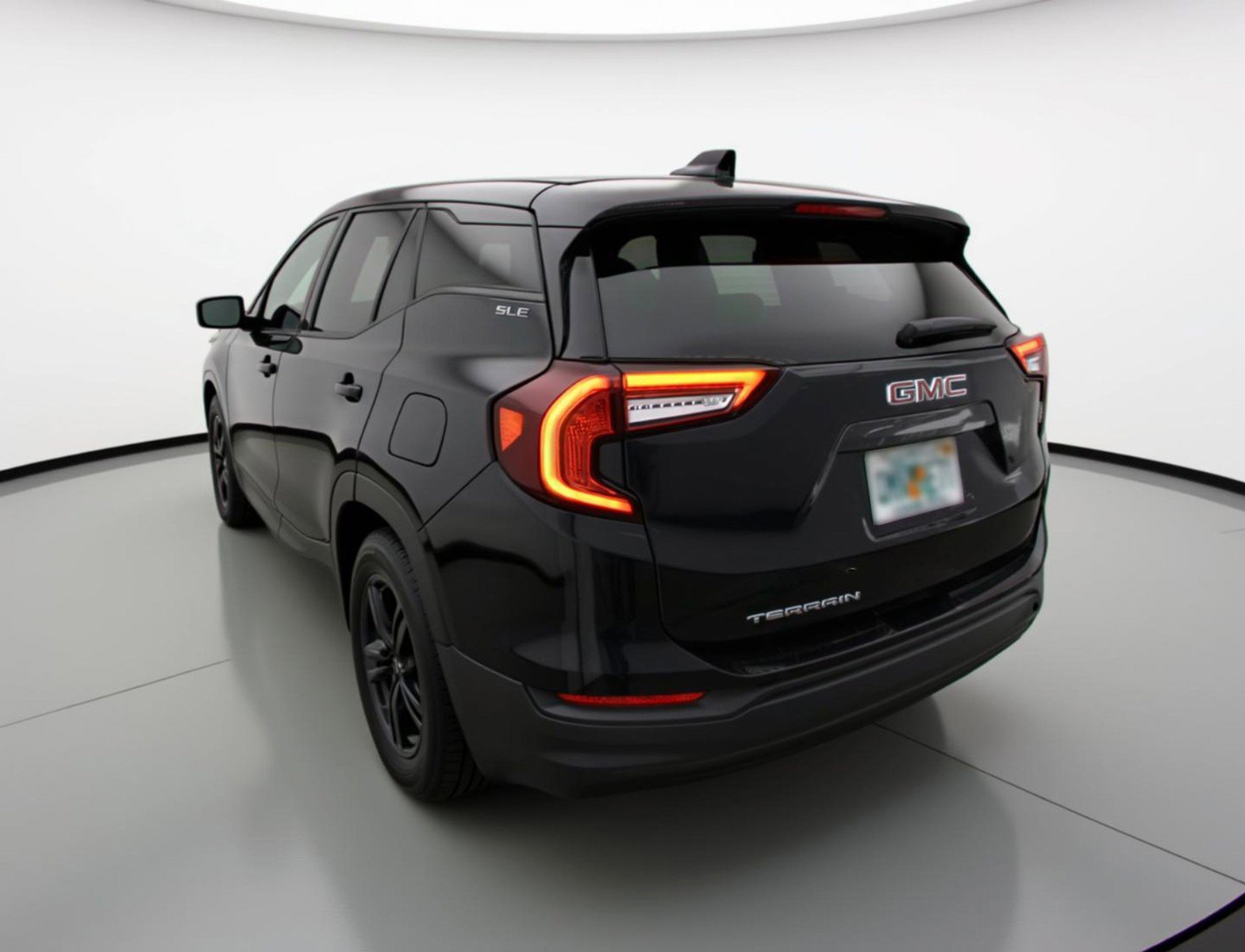 Used 2024 GMC Terrain SLE FWD image 6