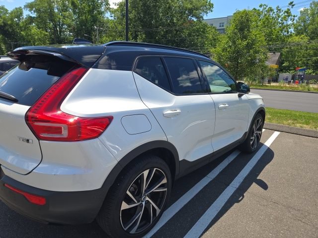 Used 2021 Volvo XC40 T5 R-Design w/ Climate Package AWD/4WD image 16